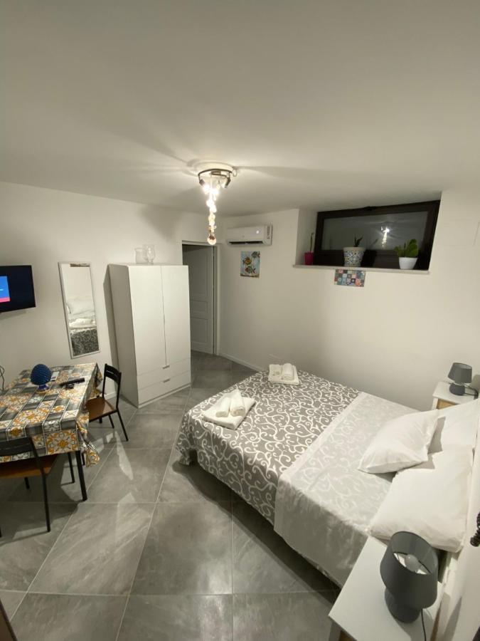 Al Centro Di Tutto Apartment Палермо Екстериор снимка