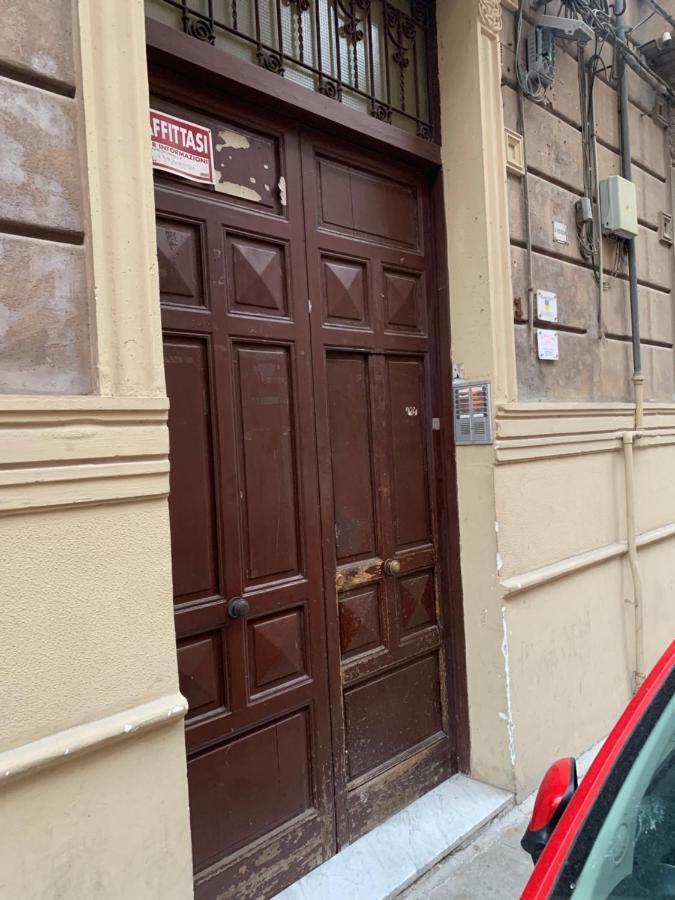 Al Centro Di Tutto Apartment Палермо Екстериор снимка